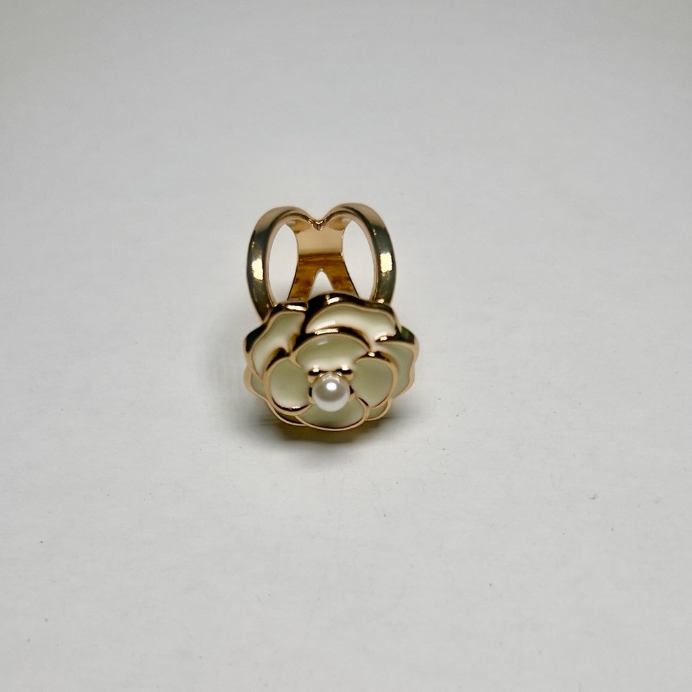 NEW ✨Floral Enamel Scarf Ring with Pearl Accent - Red & Cream - Picture 4 of 4